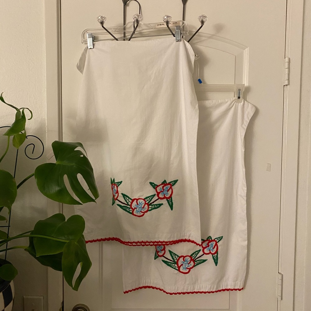 Vintage Embroidered Pillowcases (2)